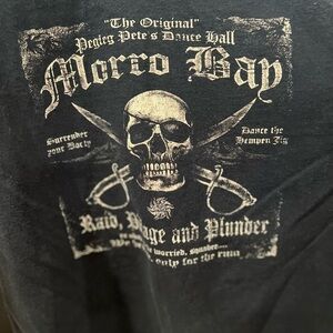 Mirror Bay “Raid, Pillage & Plunder” t-shirt size medium in GUC